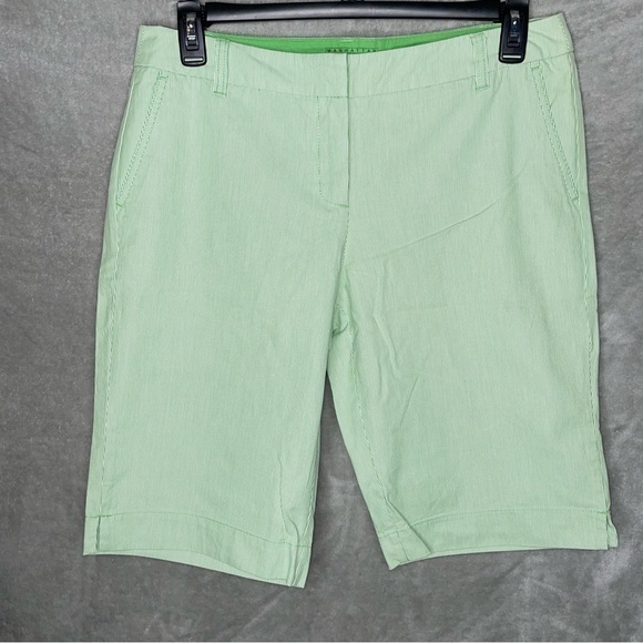 Manhattan Chino New York & Company Green & White Pin Striped Bermuda Shorts 12 - Picture 1 of 6